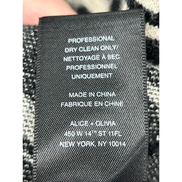 Alice + Olivia Black & Cream Aztec Darby Drop Waist Knit Sweater Dress Size S - Picture 10 of 10